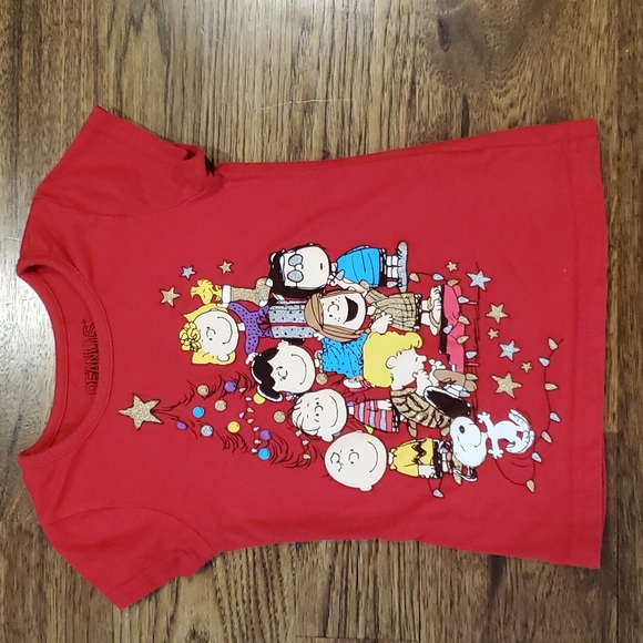 Peanuts Other - Girls Peanuts Gang red Christmas tshirt size 4